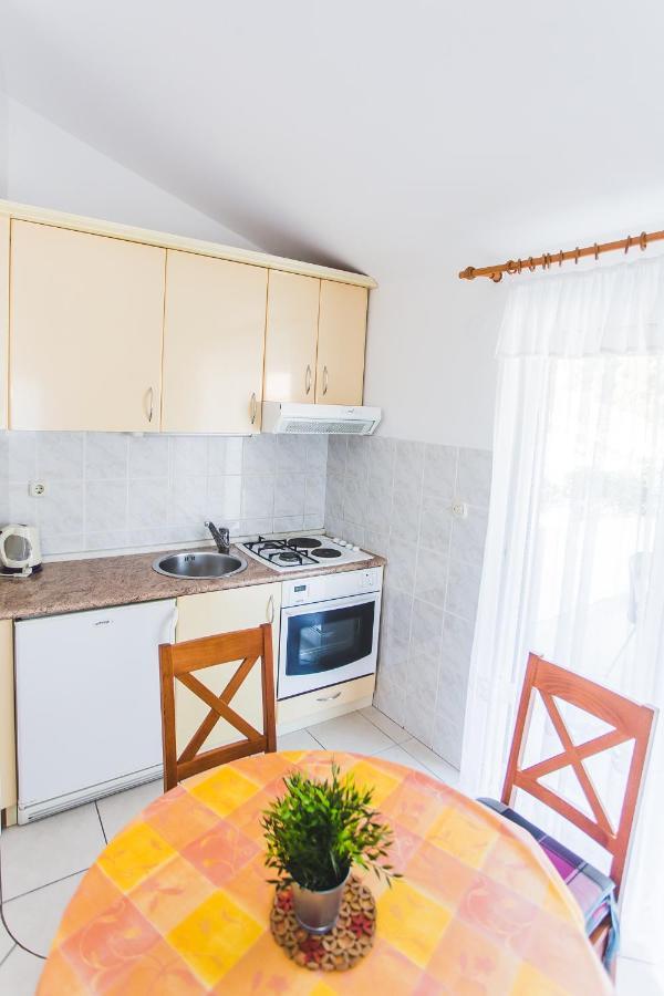 Apartmani Males Rogoznica  Extérieur photo