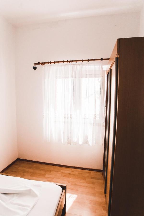 Apartmani Males Rogoznica  Extérieur photo